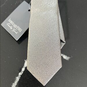 Skinny Tie in Shimmering Silver/Grey